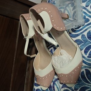 Never Worn Chelsea Crew Godiva Blush/Bone US10 UK8 EU41